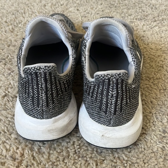 Adidas running shoes - Picture 4 of 6